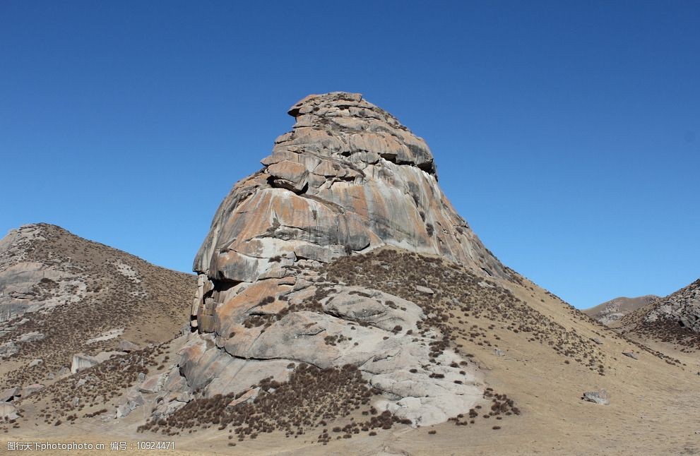 雅丹地貌山石图片