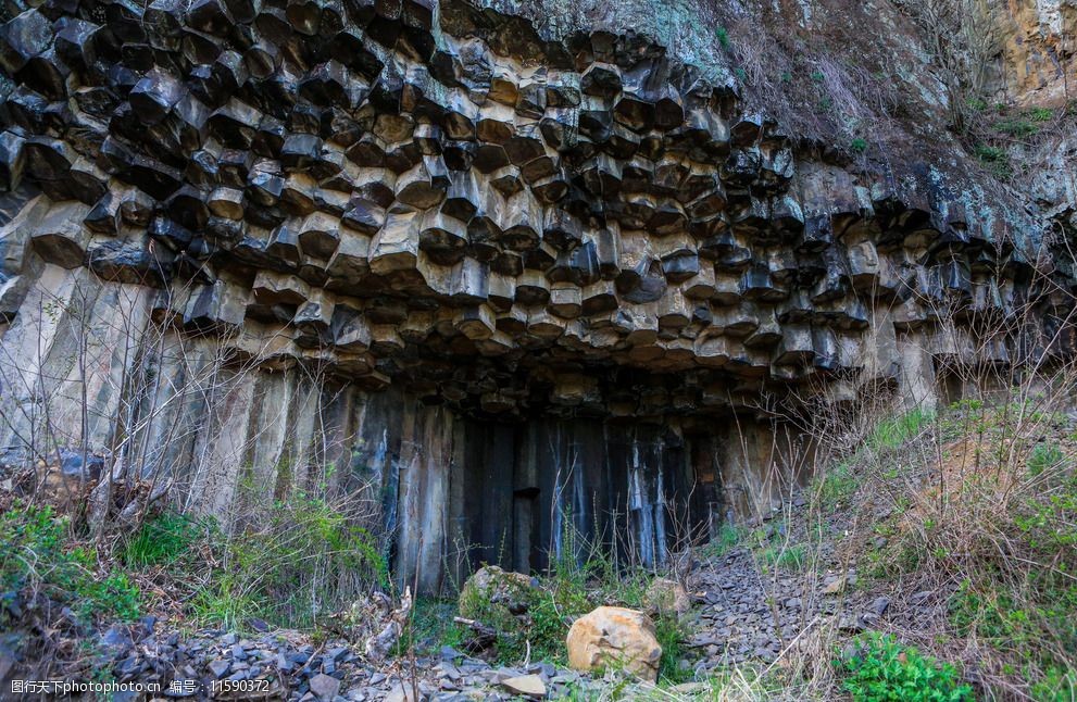 石舍火山岩柱状节理岩图片