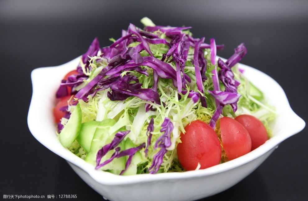 关键词:田园大丰收 西红柿 蔬菜 凉菜 紫包菜 摄影 餐饮美食 传统美食