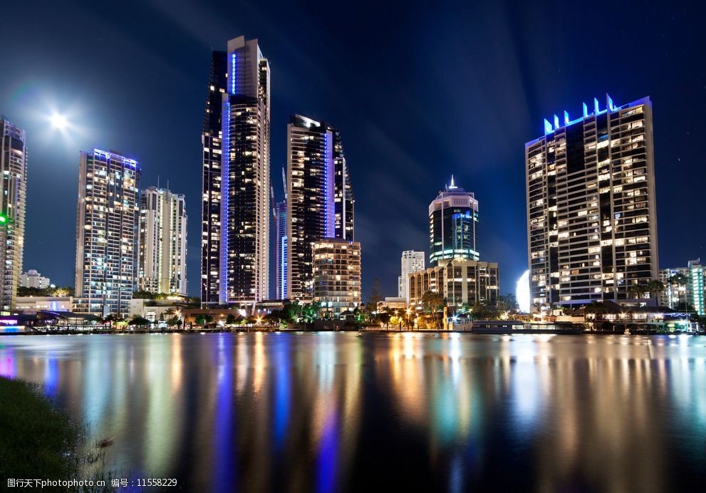 美丽的城市 夜景 高清图片 高楼大厦 沿海城市 倒影 摩天大楼 繁华