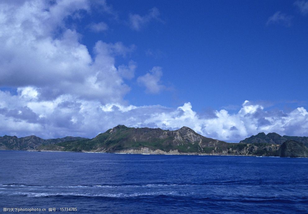 大海与岛屿图片