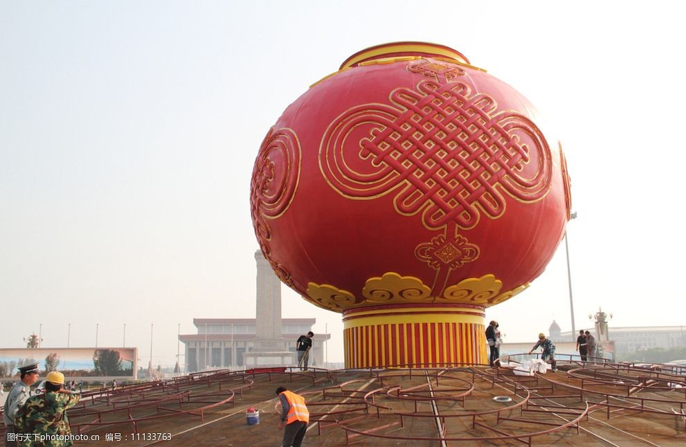 天安门国庆花坛灯笼图片