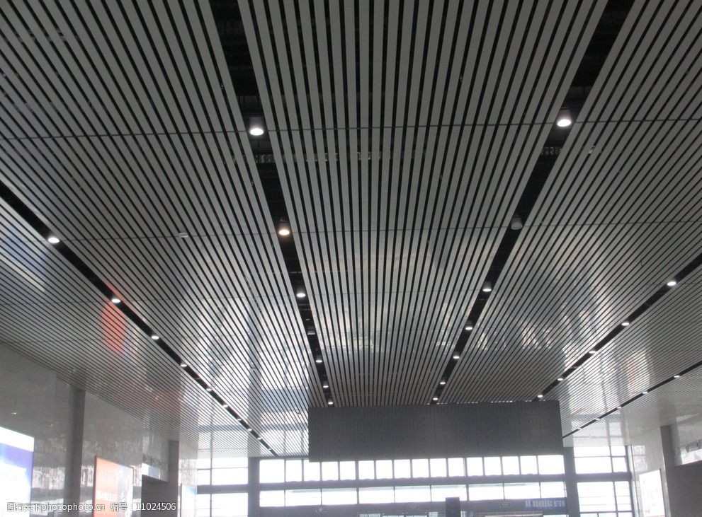 关键词:高铁站 铝合金型材 铝合金吊顶 铝型材建筑 铝天花板 摄影