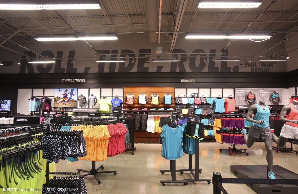 nike服装专卖店图片