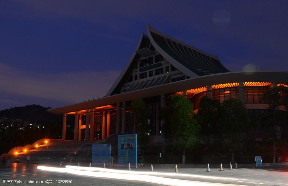 关键词:厦门大学夜景 厦门大学 夜景 延时 建筑 校园 原创共享素材