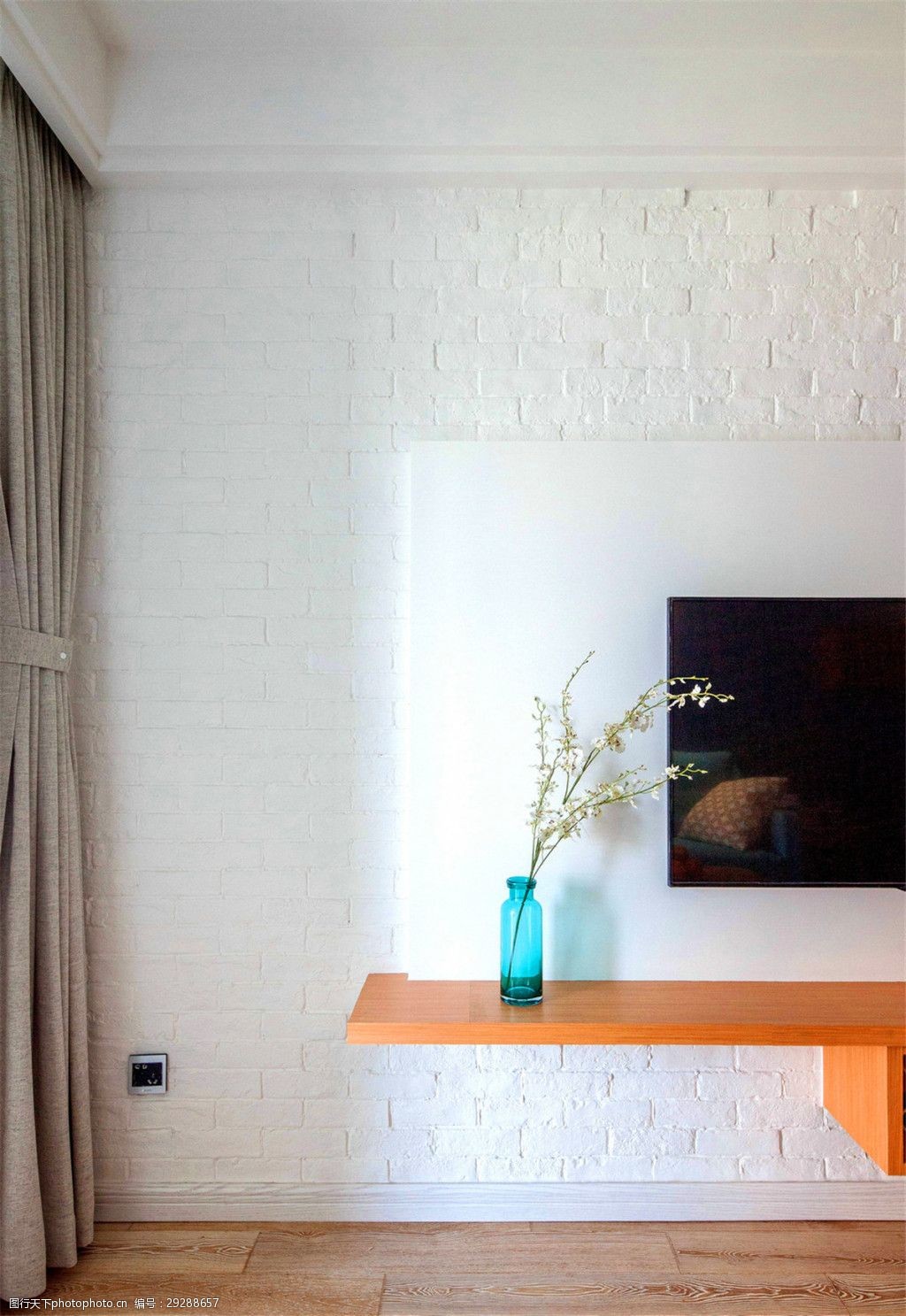 现代时尚客厅木制长条柜室内装修效果图 白色背景墙 客厅装修 木地板