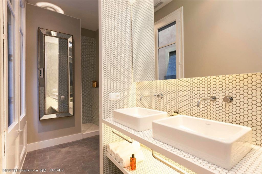 台室内装修效果图 瓷砖洗手台 浅色背景墙 室内装修 卫生间装修 浴室