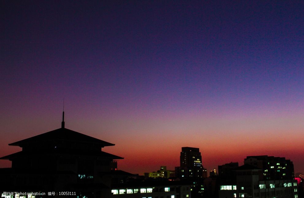 城市夜景晚霞图片