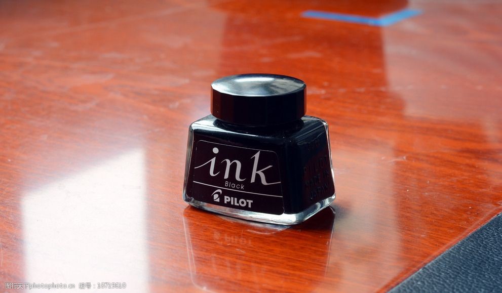 黑色ink墨水图片