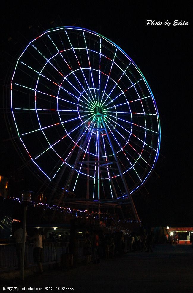 关键词:夜晚摩天轮摄影照片 摩天轮 夜晚 照片 扬州 京华城摩天轮