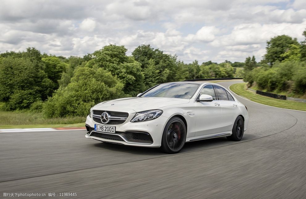 实拍视频 3dvr素材 关键词:奔驰c63 奔驰 2014 mercedes benz c63