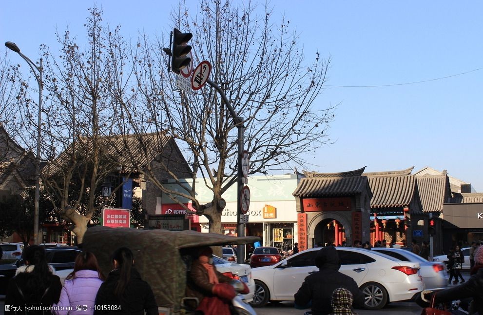 济南泉城路图片