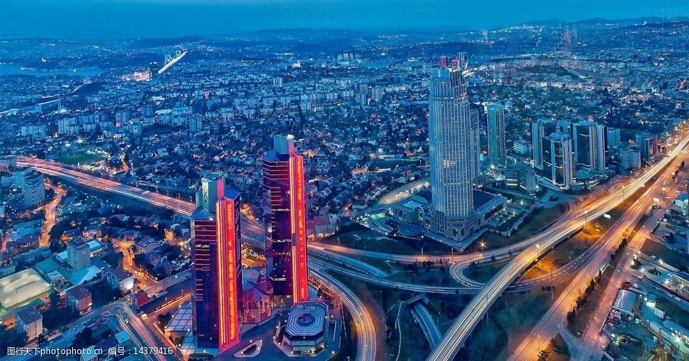 蓝色城市建筑夜景图片