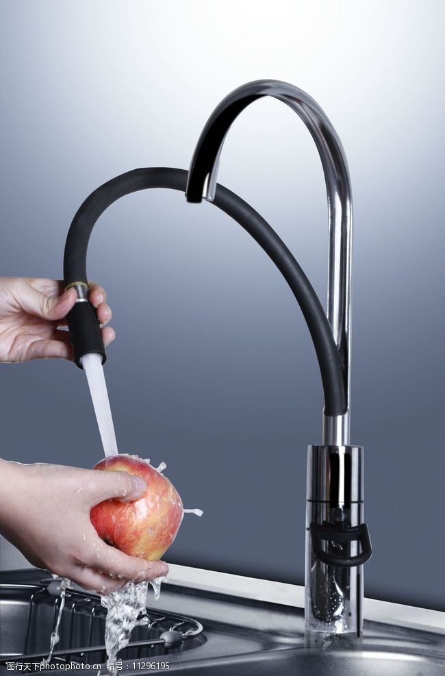 厨房水龙头宣传广告效果图图片