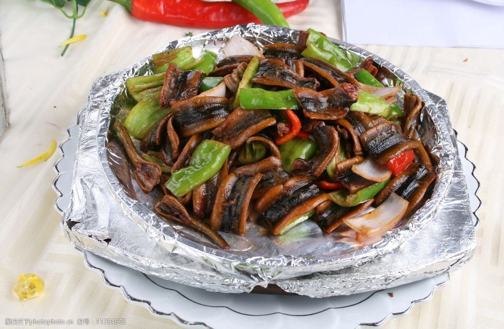 关键词:铁板黑椒鳝片 铁板鳝片 铁板 鳝片 黄鳝 鳝 美食类 摄影 餐饮