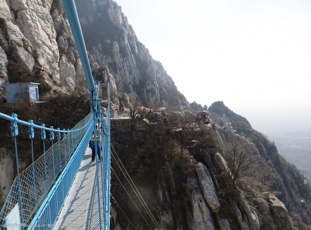 嵩山禅院与连天吊桥图片