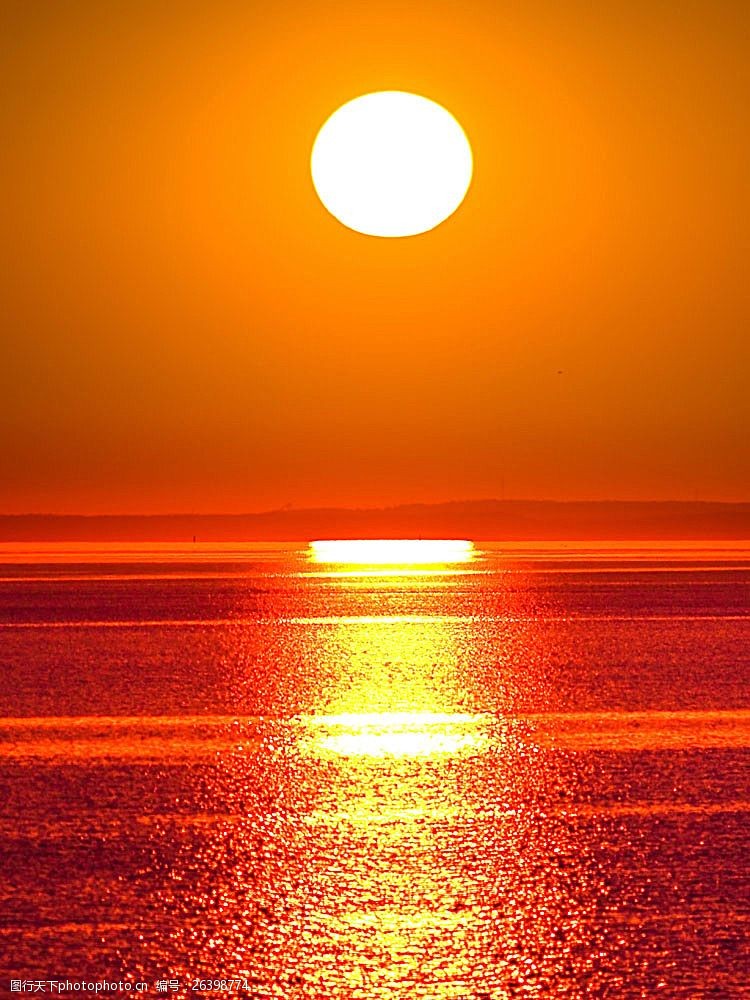 海面上落日的光晕图片-图行天下图库