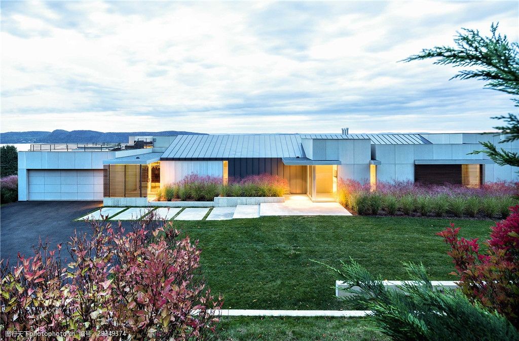 室外别墅装修草坪设计效果图