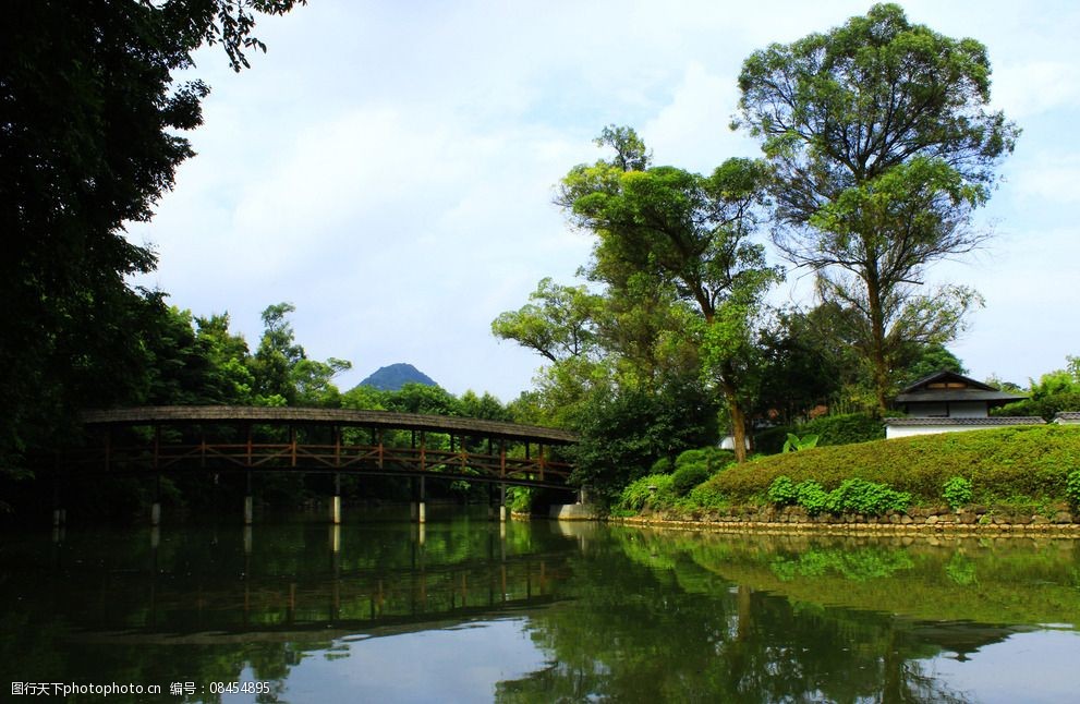 小桥小树流水图片